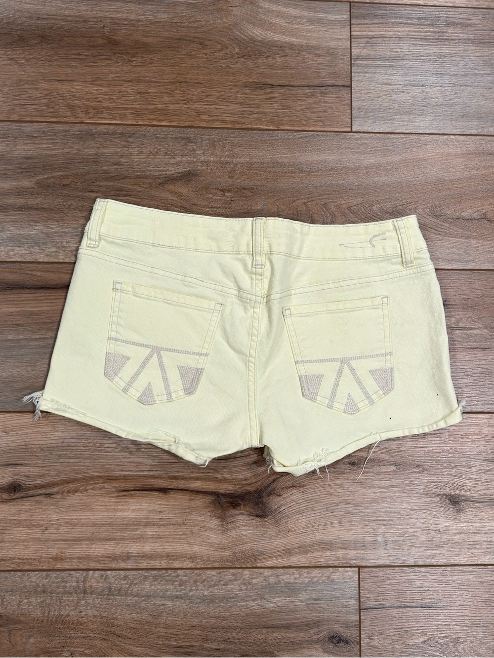 AMERICAN EAGLE 2000s Y2k Butter Yellow Low-rise Short Shorts | Size 8